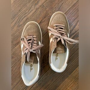 NWT Gola sneakers in tan suede